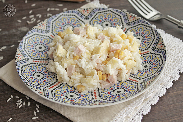 Ensalada de arroz, pavo y manzana